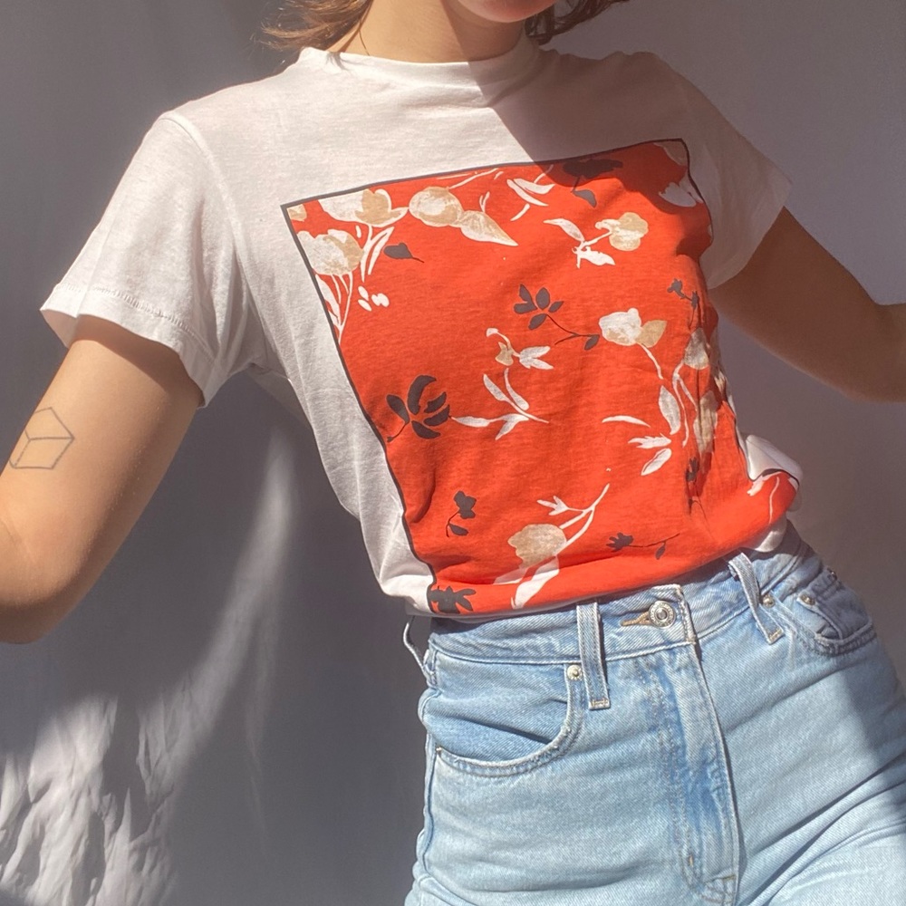 SOLD - Ganni t shirt